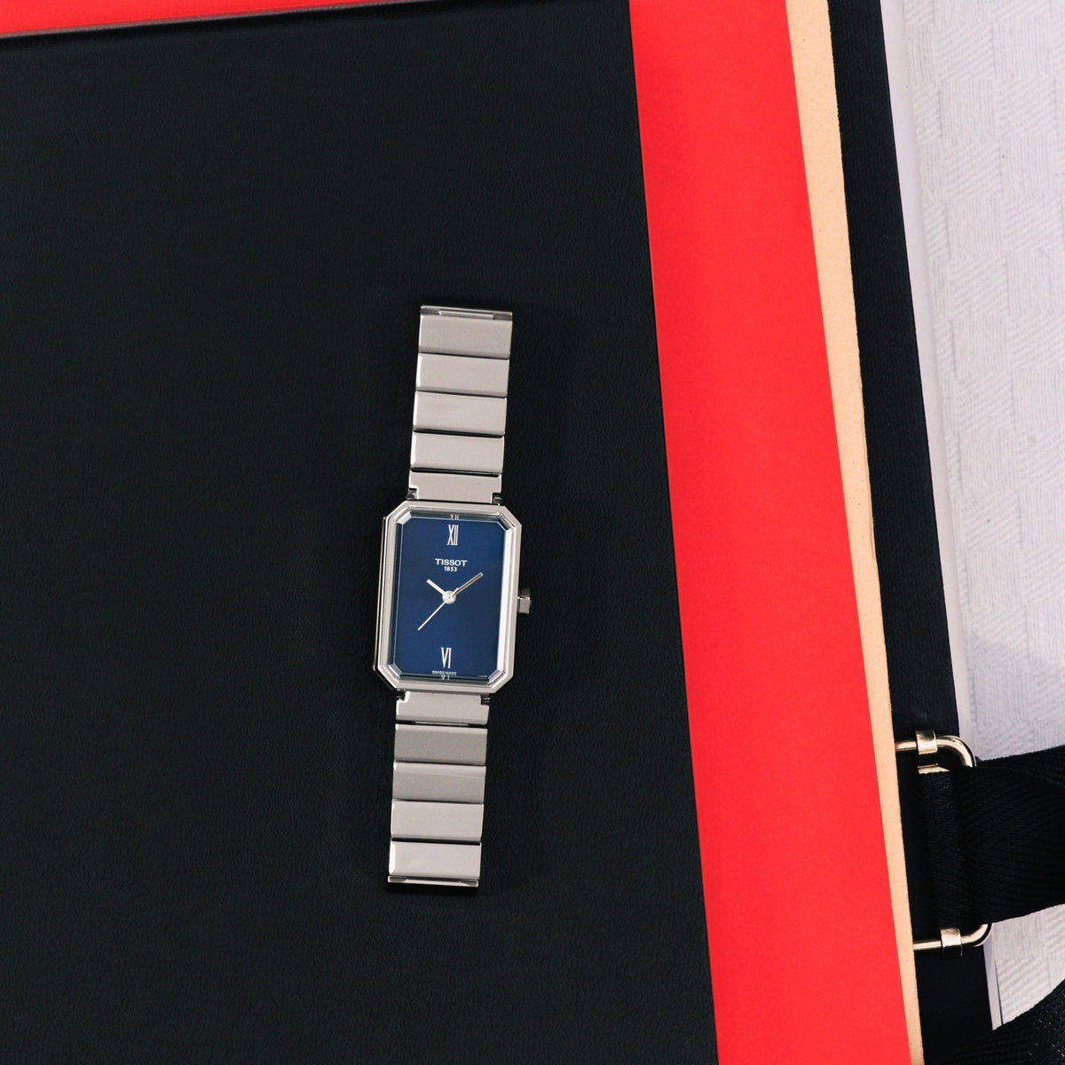Tissot SRV 30mm T160.110.11.043.00